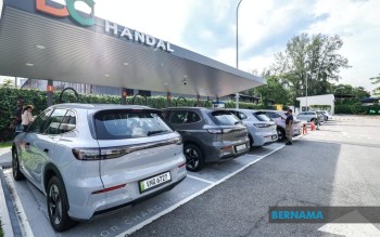 Malaysia Takes Market-Driven Approach to EV Charging, Shuns Price Controls