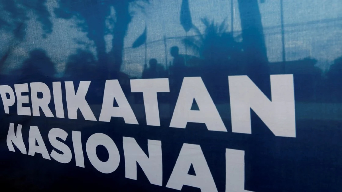 Azmin and Radzi Exit PN Leadership in Coalition Restructure