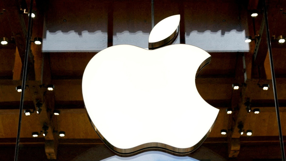 VK Sues Apple Over Removal of Apps from App Store