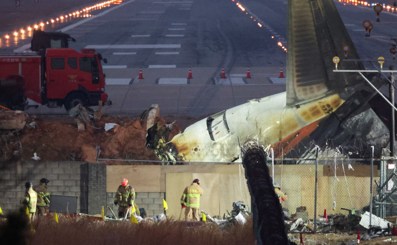 South Korean police raid airport authority and transport ministry over Jeju Air disaster investigation