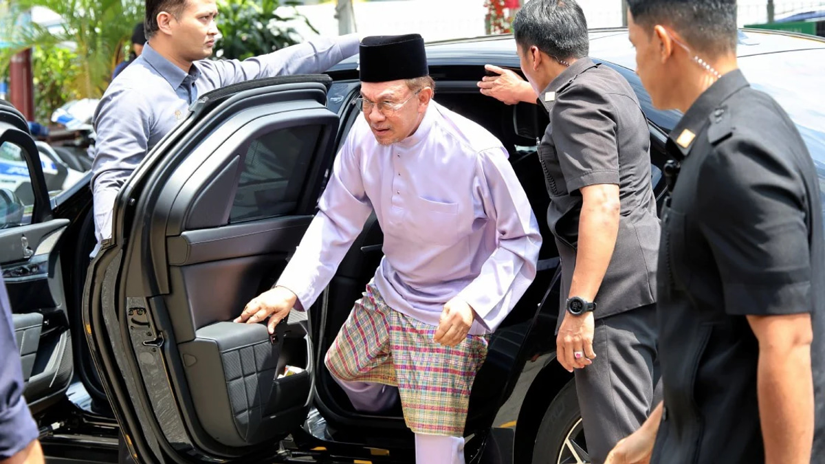 Anwar urges dignified campaign approach ahead of Johor state election