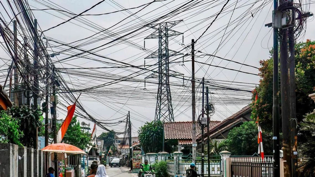 Prabowo Vows to Close 750 State-Owned Firms, Proposes Special Court to Tackle SOE Corruption