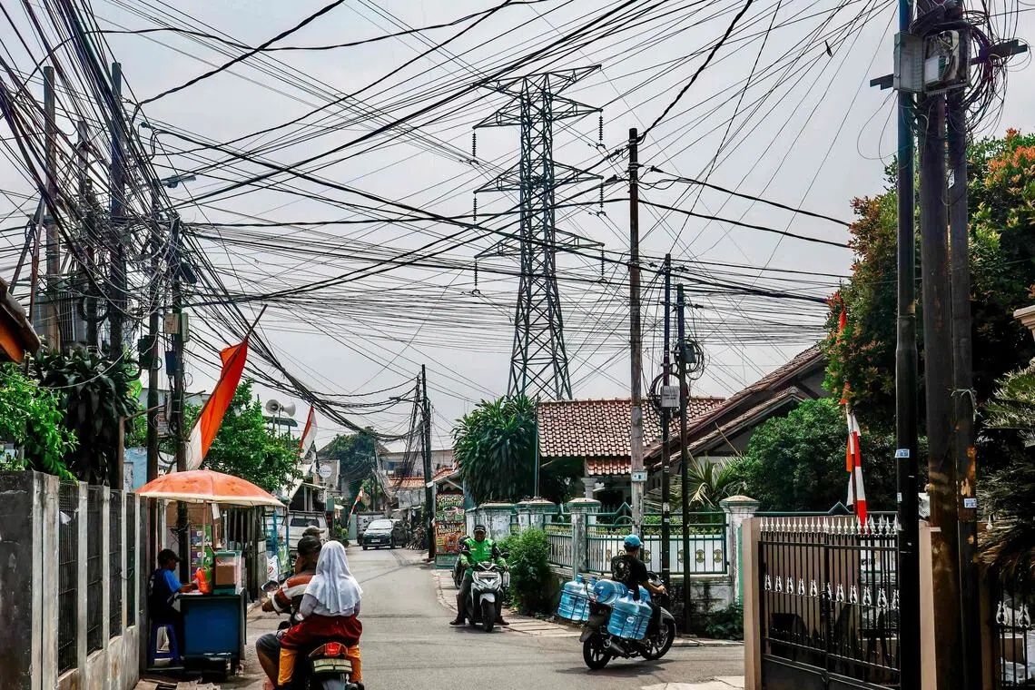 Prabowo Vows to Close 750 State-Owned Firms, Proposes Special Court to Tackle SOE Corruption