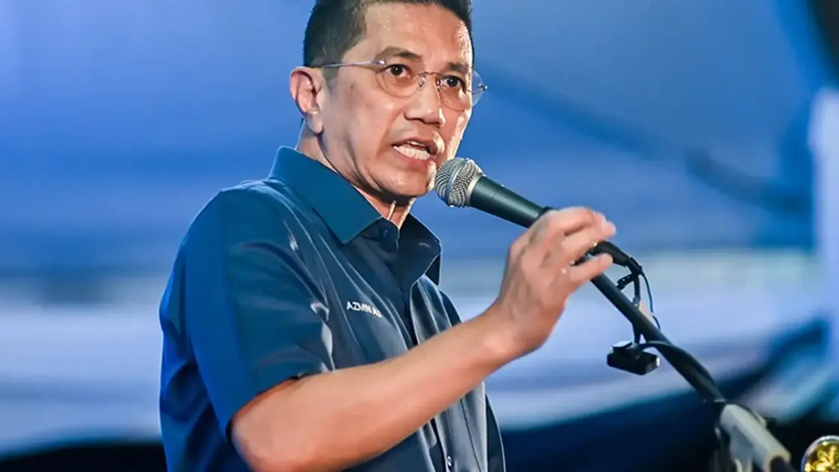 Azmin Ali Positioned as Potential Bersatu-Pakatan Harapan Liaison Amid Leadership Speculation