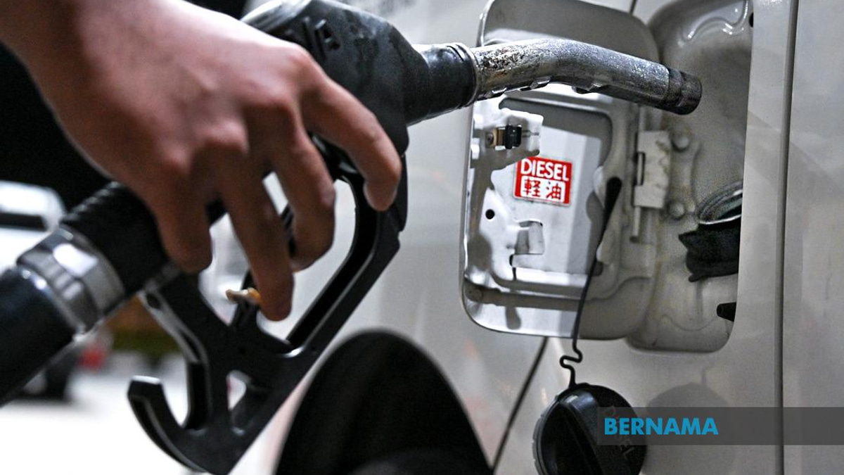 Diesel Price Cut to RM2.10 Signals Success of Malaysia's Targeted Subsidy Reform