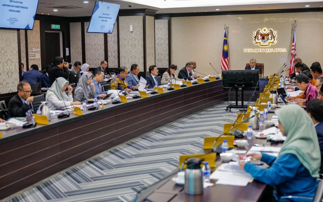 Malaysia to Overhaul Foreign Worker Framework Under Zahid's Leadership