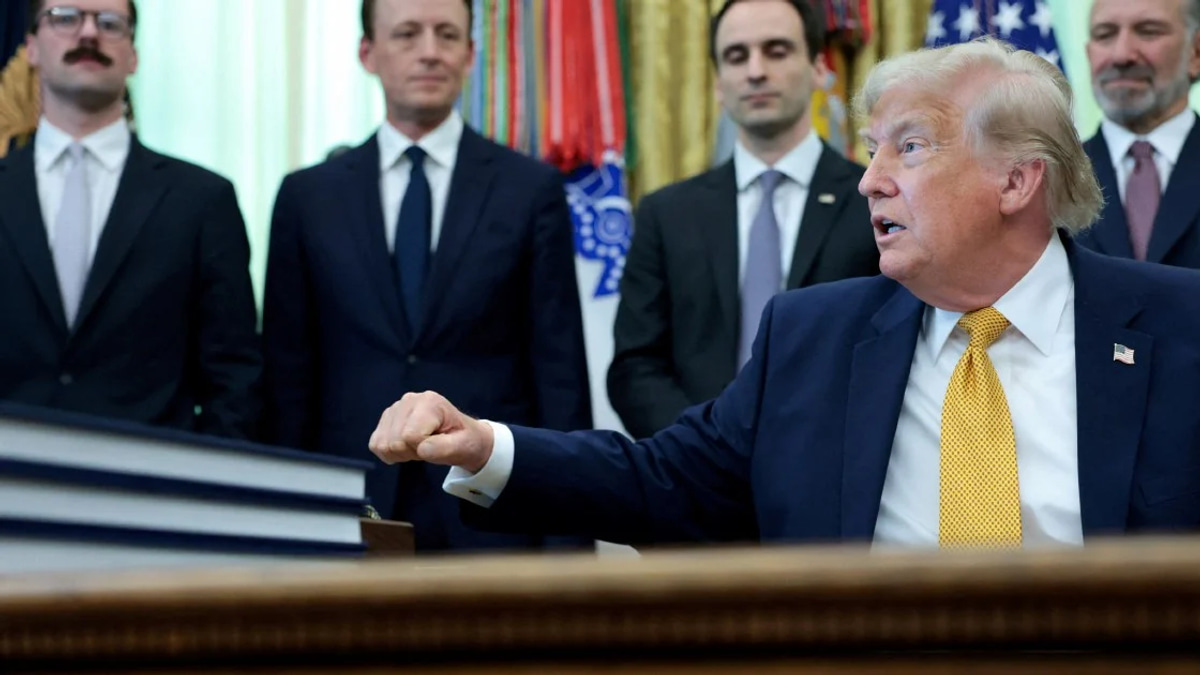 US Authorities Arrest Two More Suspects in Alleged White House UFC Attack Plot