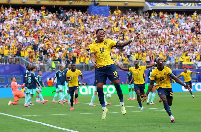 Ecuador Stuns Germany to Clinch World Cup Knockout Berth in Dramatic Group Stage Finale