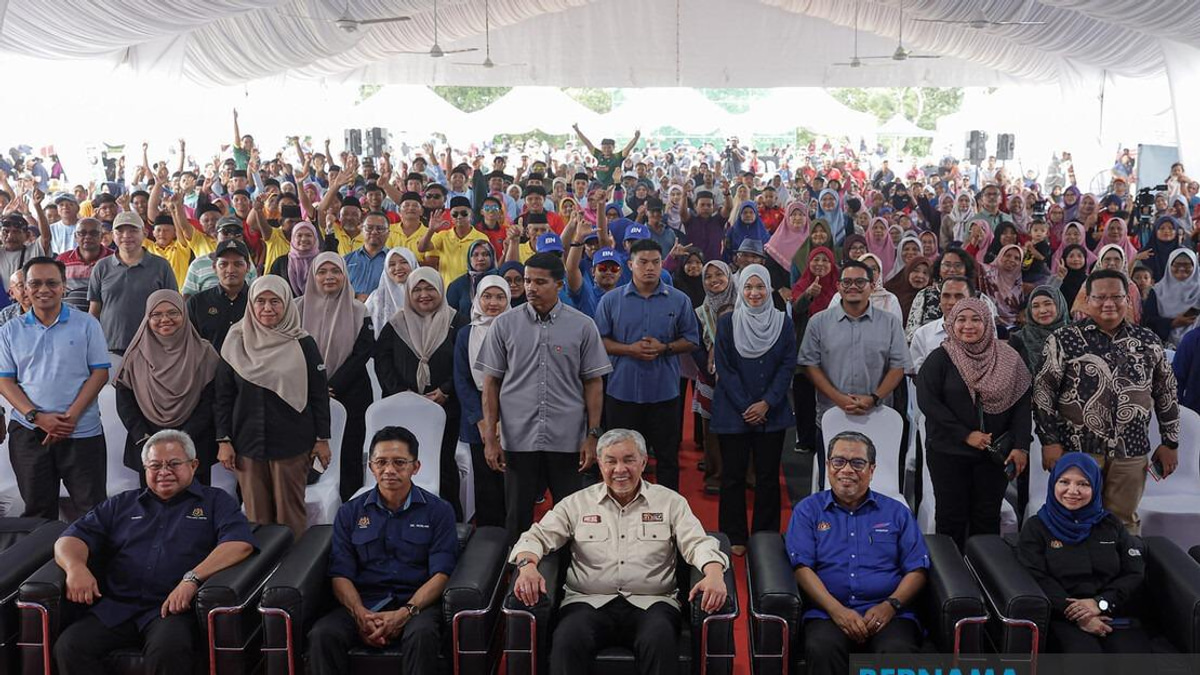 Ahmad Zahid Says Malaysia Needs Fresh Political Alignments for Stability