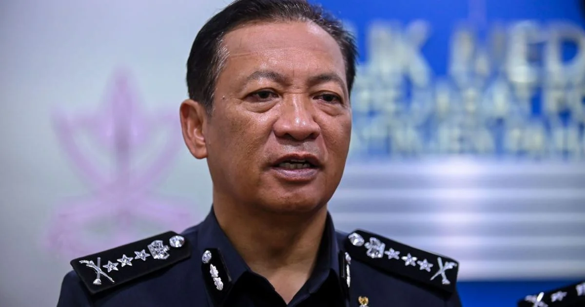 Nine held in Pekan fake medical certificate racket