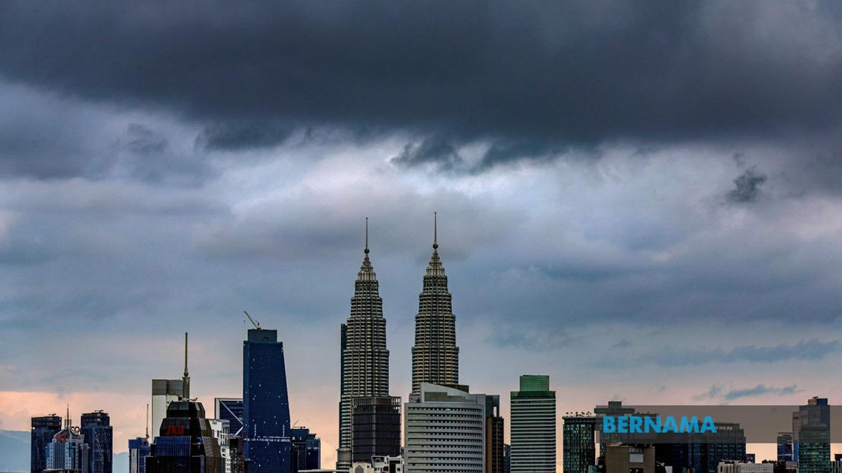 Thunderstorm Alert Issued for KL, Putrajaya and 11 States Until Evening
