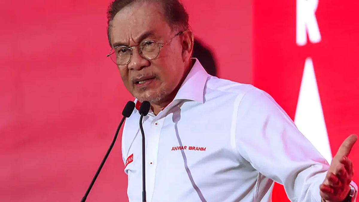 Anwar emphasizes importance of maintaining strong ties with Malay rulers