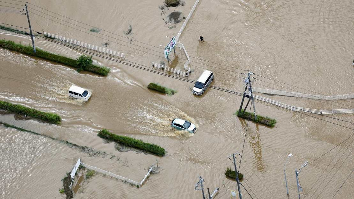 Eight Dead as Record Rainfall Hammers Japan's Chiba Prefecture
