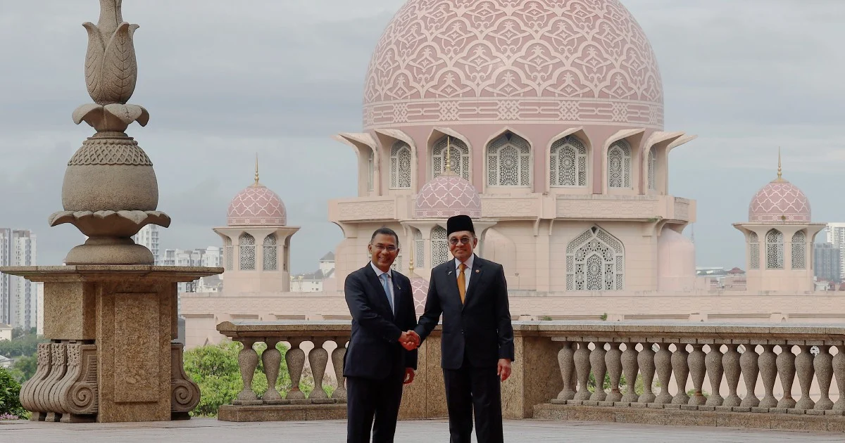 Anwar welcomes Bangladesh PM Tarique Rahman on two-day Malaysia visit